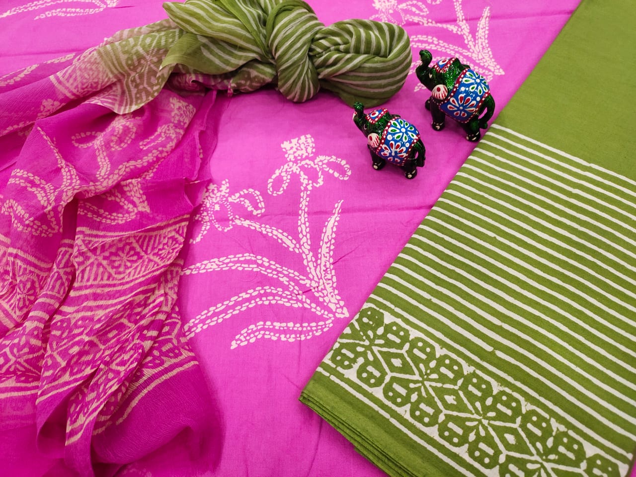 Pink Flower Print  Cotton Suit Set with Chiffon  Duppatta
