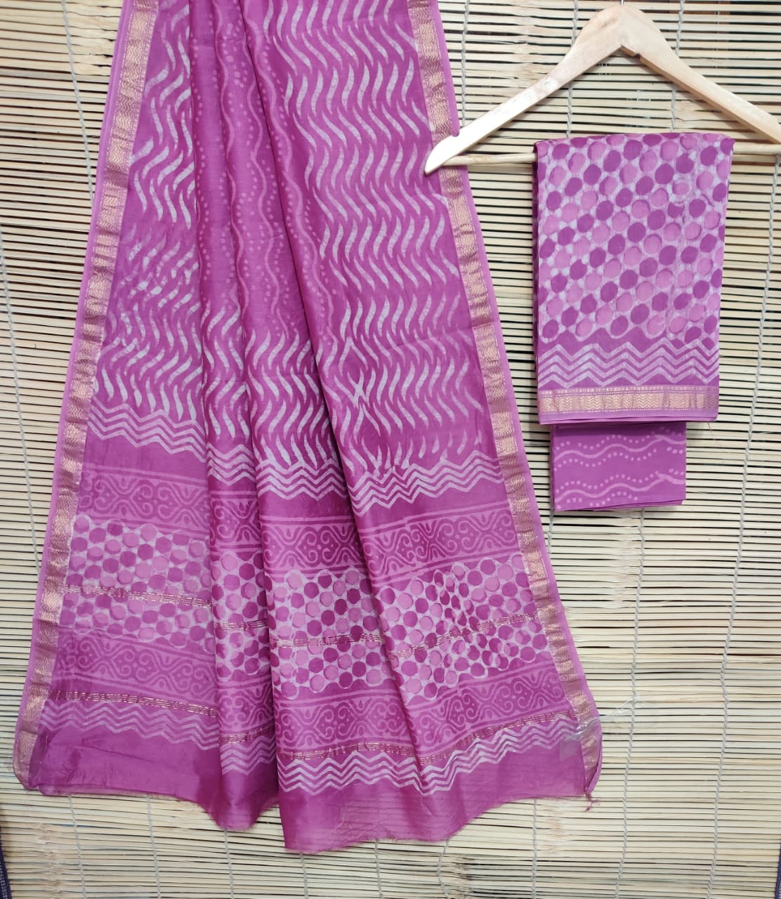 Maroon  Dots Print Maheshwari Silk  Suit Unstitched with Silk Dupatta