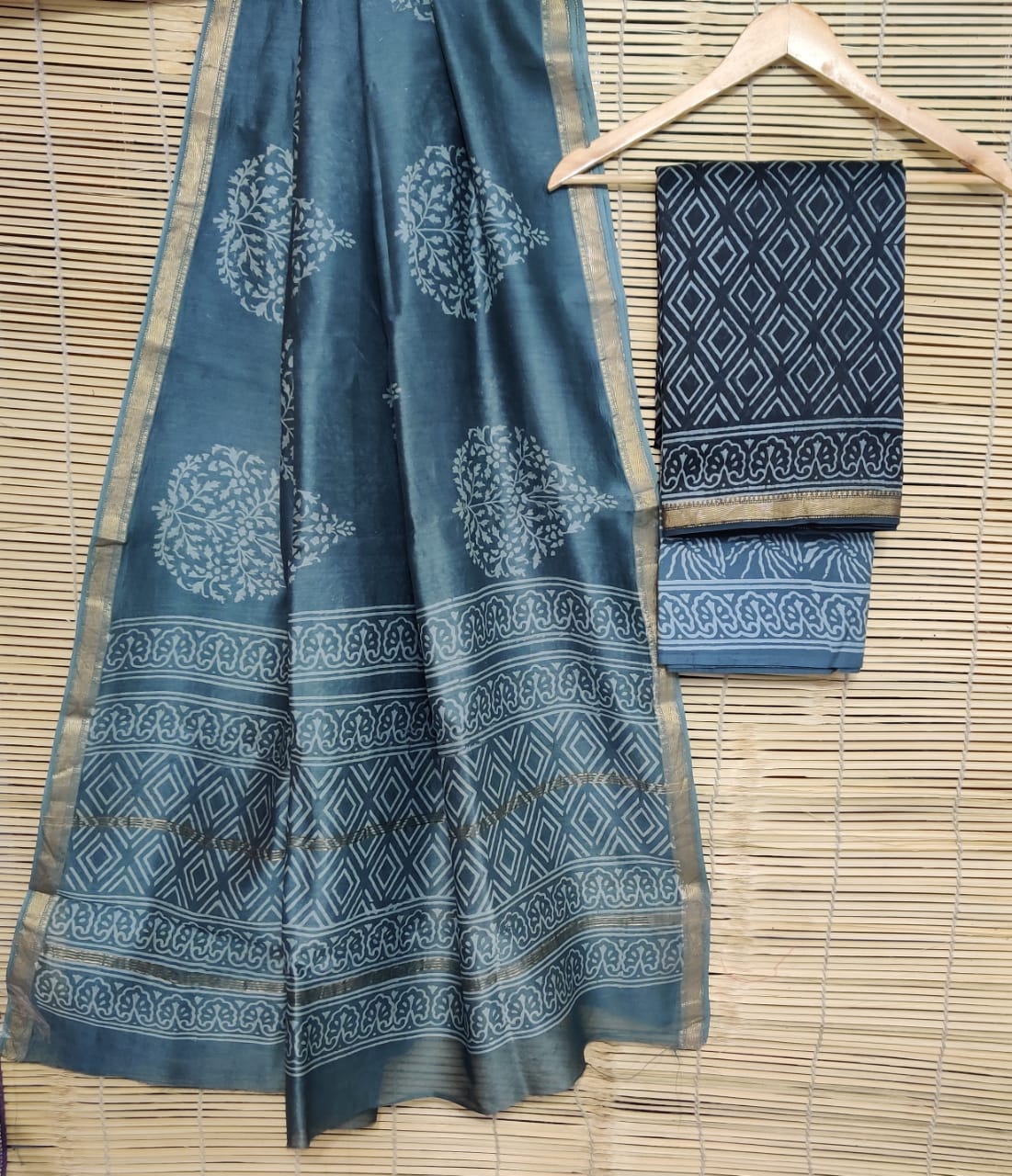 Dark Blue Butta Print Maheshwari Silk  Suit Unstitched with Silk Dupatta