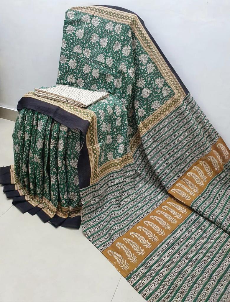 Green Flower Print Cotton Mul Mul Saree with Blouse