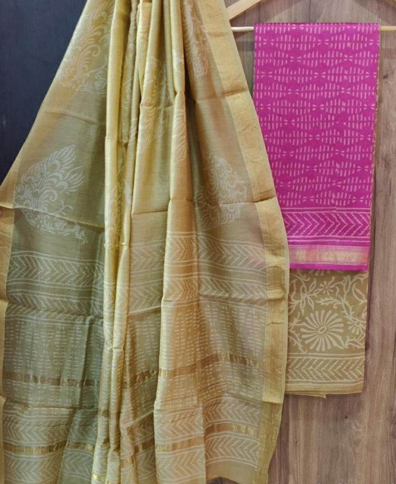 Cream & Pink Flower Print Maheshwari Silk Suit Unstitched with Silk Dupatta