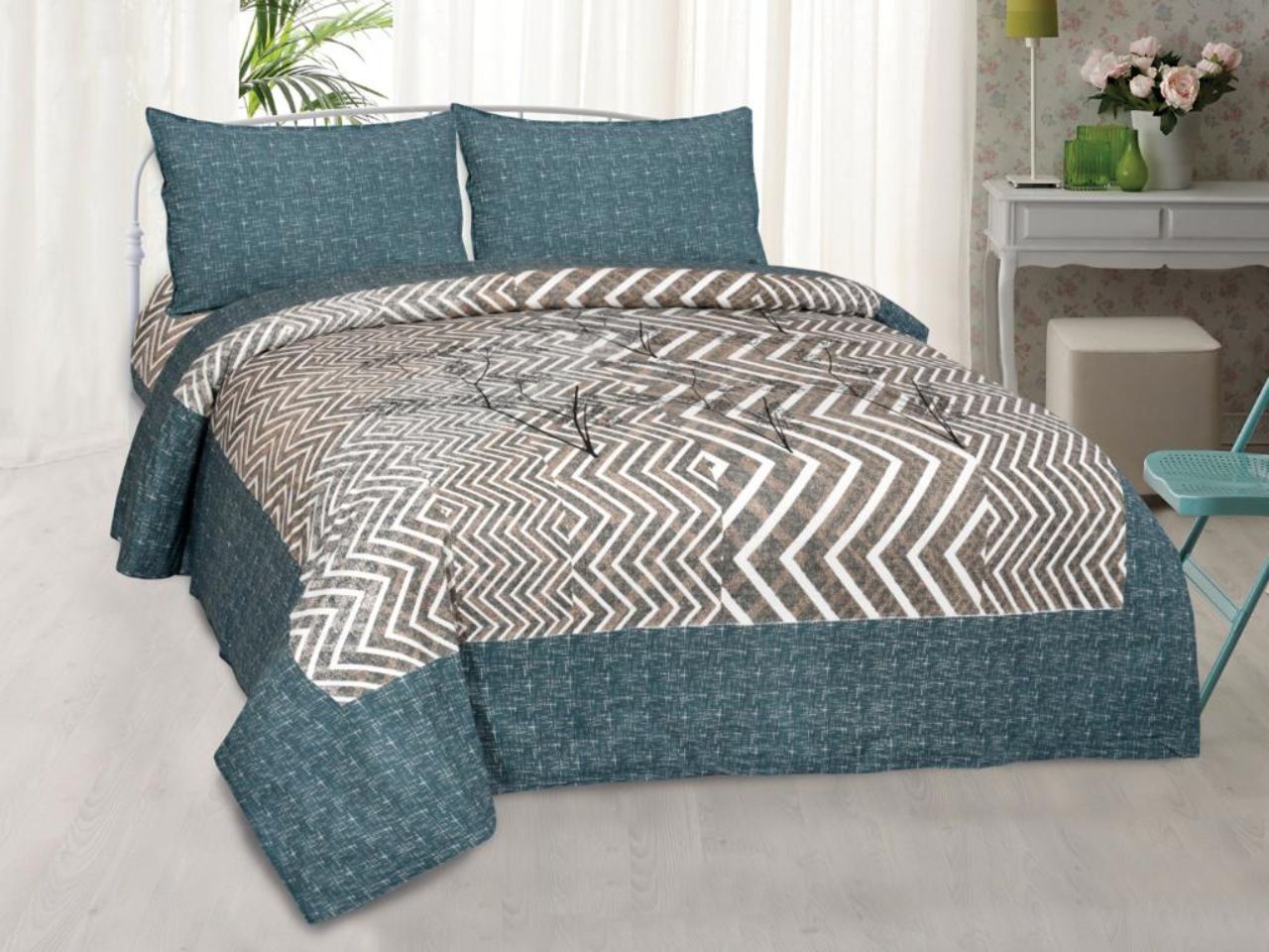Trendy Geometric Style Zig-Zag Print Sea Green & White XL 100*108  King Size Pure Cotton Bed Sheet