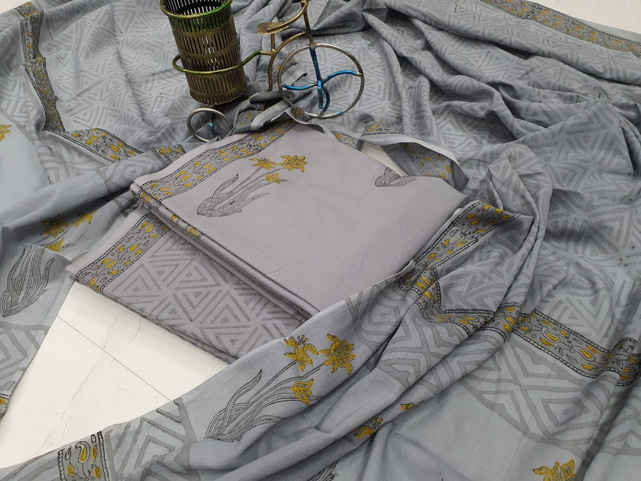 Light Grey Yellow Flower Print Cotton Suit Set with Mul Cotton Duppatta